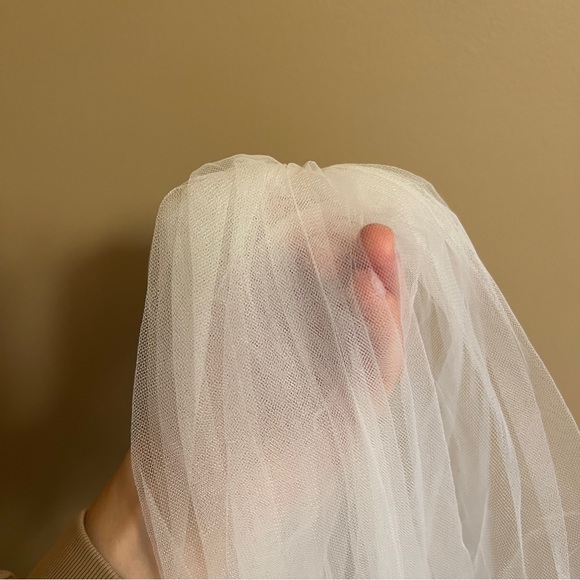 Bridal veil - NWOT - Picture 3 of 3